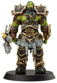 Model de asamblat Revell: World of Warcraft - The Orc Thrall (13 cm)