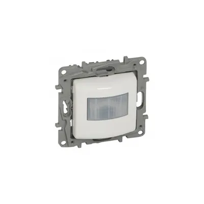 Automatic switch Niloé - IR - 180° - range 8 m - 2-wire cuout neutral - alb