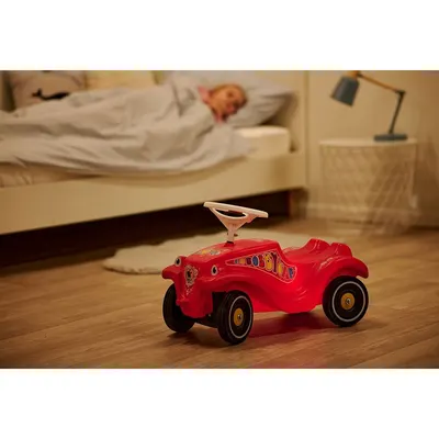 Masinuta copii fara pedale Big Bobby Car Classic Lumi cu functie de iluminare, roti robuste, volan cu claxon, sistem de cuplaj a unei remorci in fata si in spate de la 1 an pana la 50 kg