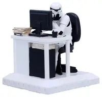 Statuetă Nemesis Now Movies: Star Wars - Stormtrooper (Slave to the Wage), 13.7 cm