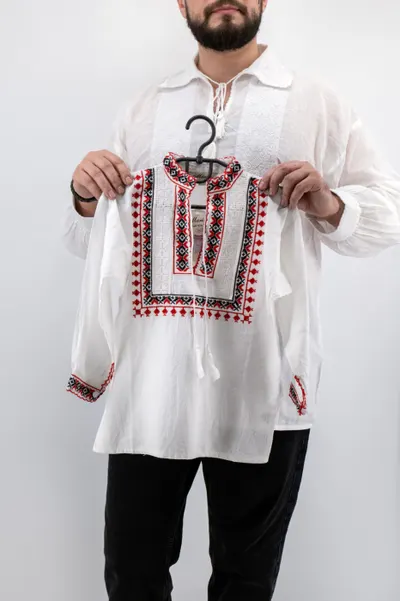 Ie traditionala baieti Anghel 7