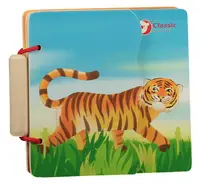 Carticica din lemn Classic World - Cu animale