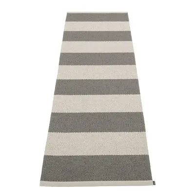 Covor tip traversă pentru interior și exterior gri antracit/crem 70x225 cm Bob Charcoal Linen – Pappelina