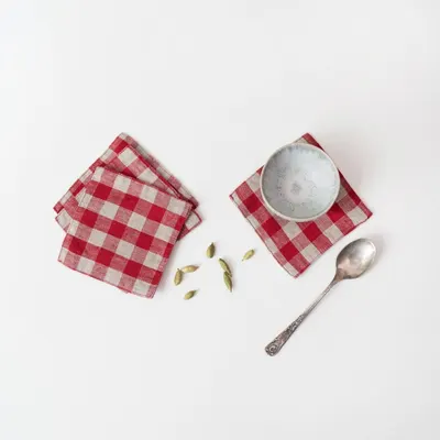 Coasters roșii 4 buc. din material textil Red Gingham – Linen Tales