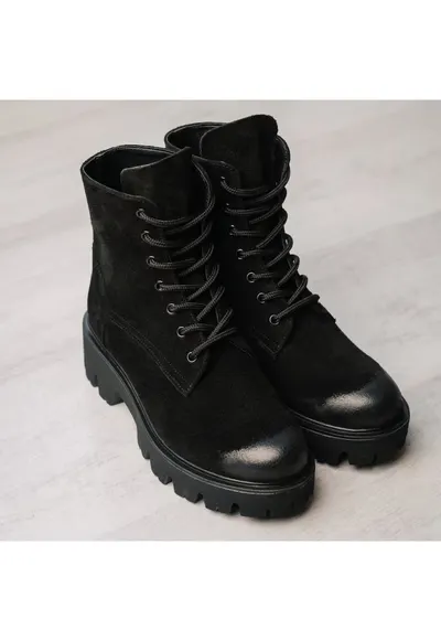 Bocanci din piele intoarsa - cu siret Classic - Negru