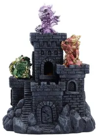 Set de figurine și afișaj Nemesis Now Adult: Fantasy - Dragonlings Keep (LED)