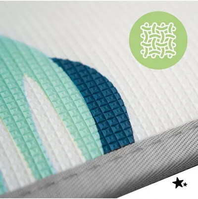 Covoras de joaca rulabil cu doua fete Mativo Rollo, dimensiune 180 x 200 cm, din spuma XPE, 1,5 cm grosime, include husa cu maner pentru depozitare