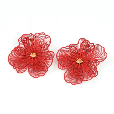Cercei rosii statement in forma de floare