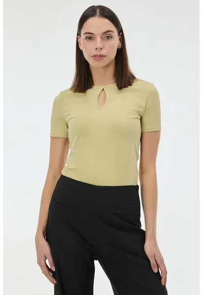 Tricou cu decupaj lacrima - Galben mustar