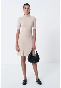 Rochie cambrata scurta din amestec de matase si casmir - Maro deschis