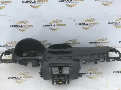 Plansa bord 681005424r Renault Megane 3 (2008-2012)