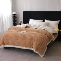 Patura Super Soft Cocolino, Blanita Artificiala de Iepure, Model Gofrat, cu Blanita Sherpa, 200x230 cm – Eleganta si Caldura cu Model Dungat, Camel