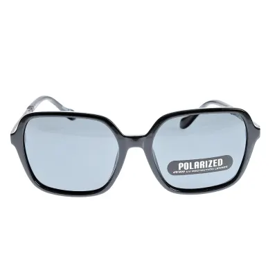 Ochelari de soare polarizati cu rama neagra si design geometric