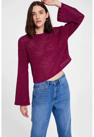 Pulover cu perforatii si maneci evazate - Violet pruna