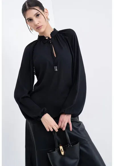 Bluza vaporoasa cu maneci bufante - Negru
