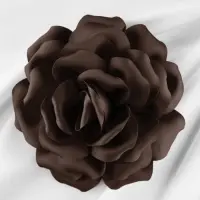 Brosa floare maro inchis cu diametru de 15 cm, cu clips pentru par