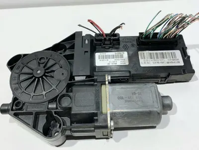 Motoras macara geam stanga fata 807310246R Renault Megane 3 (2008-2012)