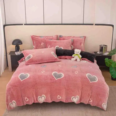 Lenjerie pat dublu, Super Pufoasa COCOLINO,cu ELASTIC, 4 piese, Jojo Home, Roz, inimioare