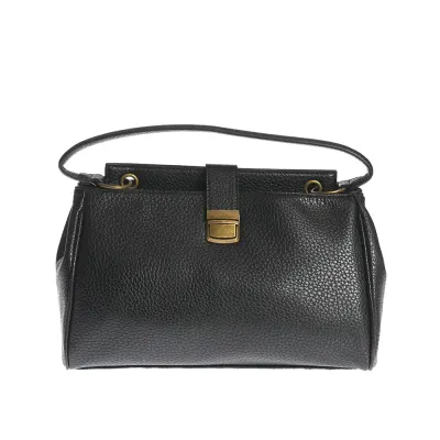 Geanta eleganta neagra cu inchidere metalica si design clasic