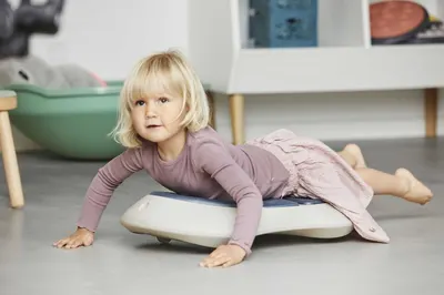 Vehicul cu roti Gonge Surf de podea pentru motricitate culoare nordica