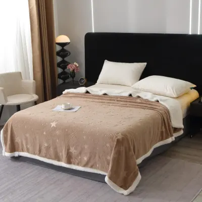 Patura Super Soft Cocolino cu Blanita, 200x230 cm – Eleganta si Caldura cu Model Sculptat cu Ploaie de Stele, Bej