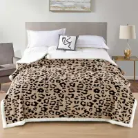 Patura Cocolino Groasa, cu Blanita Sherpa Alba, 200x230 cm, Leopard, Bej