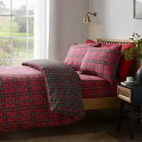 Lenjerie de pat roșie/verde-închis pentru pat dublu 200x200 cm Tartan Check – Catherine Lansfield