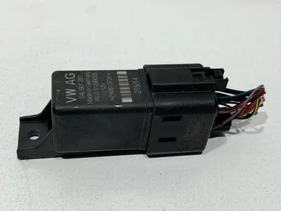 Releu bujii 04L907281 Seat Leon 2 (2005-2013) 2.0 tdi CFGC