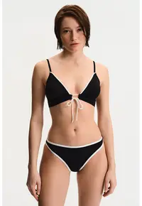 Sutien cu cupe triunghiulare - Negru