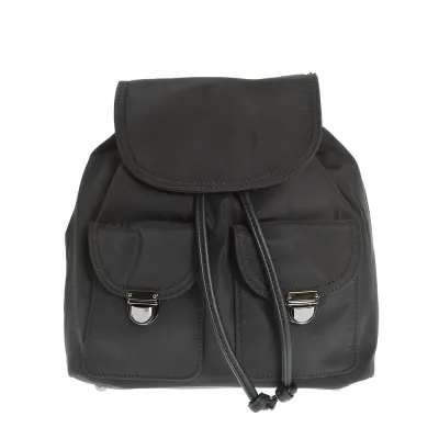 Rucsac negru cu design simplu si inchidere cu snur