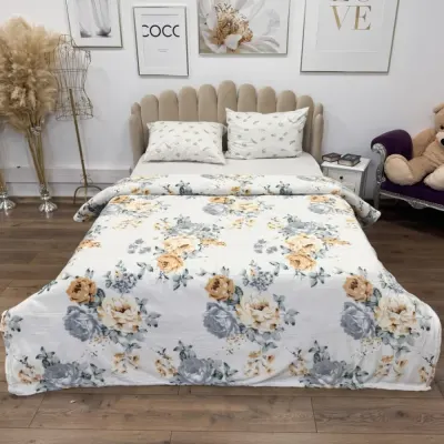 Patura Super Soft Cocolino, 200x230 cm – Rasfat absolut in zilele reci, Crem, flori