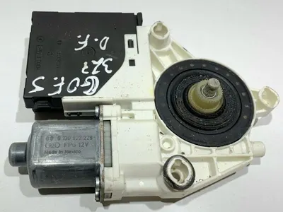 Motoras macara geam dreapta fata 1K0959792M Volkswagen Golf 5 (2004-2009)