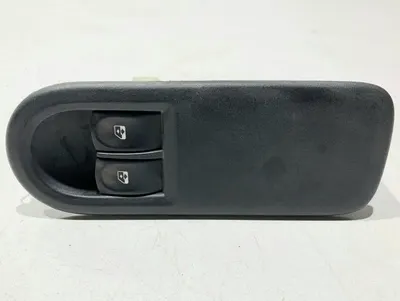 Butoane comanda geamuri electrice stanga fata 8200356519 Renault Clio 3 (2005-2009)