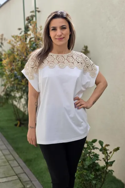 Bluza cu dantela Camelia