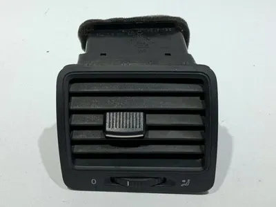 Grila ventilatie stanga fata 1K0819709 Volkswagen Golf 5 (2004-2009)