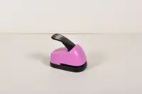 Perforator de hârtie