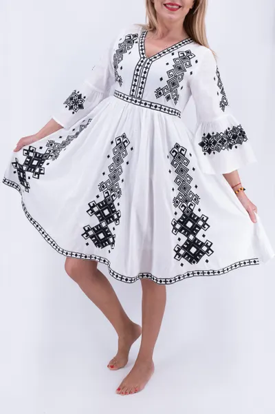 Rochie Traditionala Amanda 3