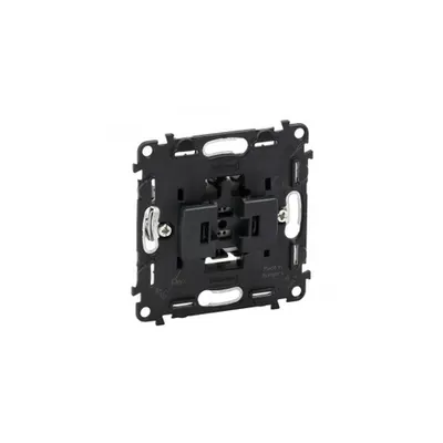 Changeover push-button Valena In'Matic - 6 A 250 V~