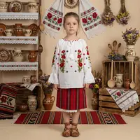 Ie traditionala fetite Anca