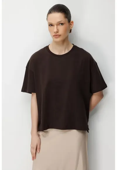 Tricou femei maro - cu guler rotund
