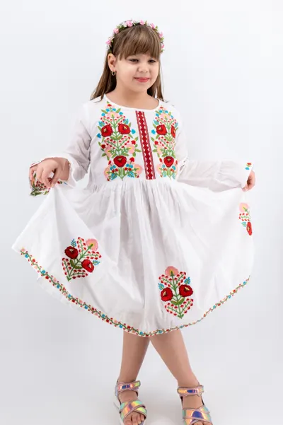 Rochie traditionala fetite Fiorela 2