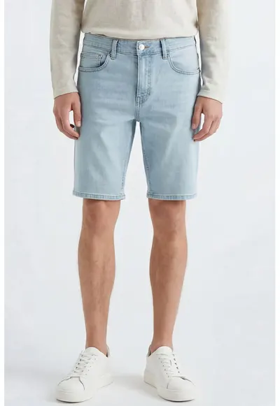 Pantaloni scurti din denim cu aspect decolorat - Albastru deschis