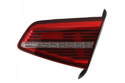 Stop spate Dreapta (partea interioara, LED) potrivit VW PASSAT B8 08.14