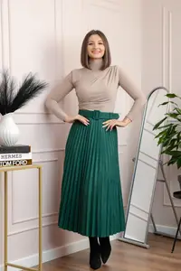 Fusta midi plisata Delilah din piele intoarsa ecologica cu centura in talie - Verde