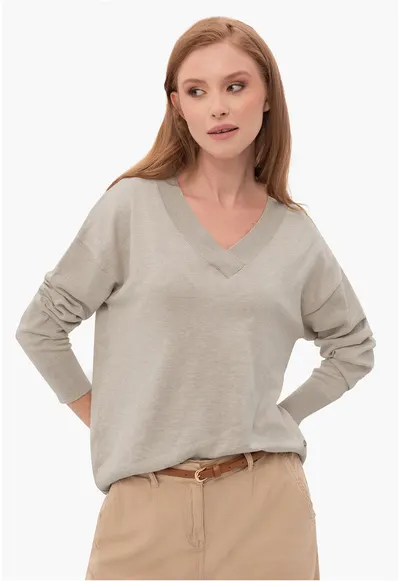 Pulover cu decolteu in V pentru femei S-Joy - Bej - Bej