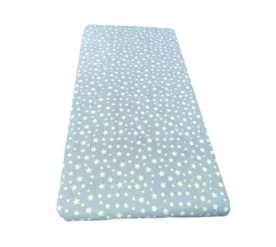 Cearsaf cu elastic pe colt 120x60 cm Stelute albe pe albastru