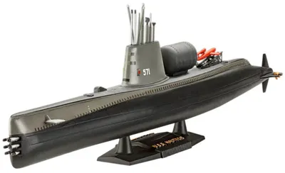 Model asamblat Revell Militar: Nave - Submarin nuclear U.S.S. Nautilus