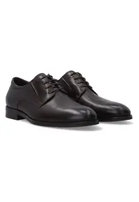 Pantofi uni din piele