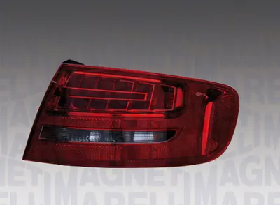 Stop tripla lampa spate stanga ( exterior , Semnalizator fumuriu, culoare sticla: rosu) AUDI A4 COMBI 2007-2011