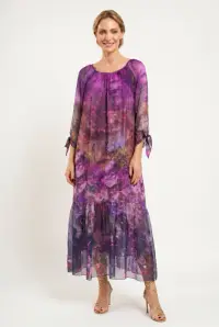 Rochie lunga din matase si vascoza, cu imprimeu floral artistic, mov